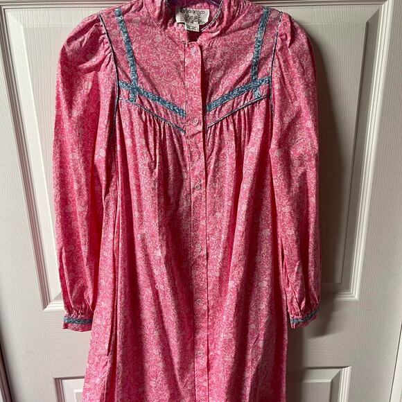 Pink Vintage Nightgown made by B by Barad & Co. - Size Small - Picture 1 of 6